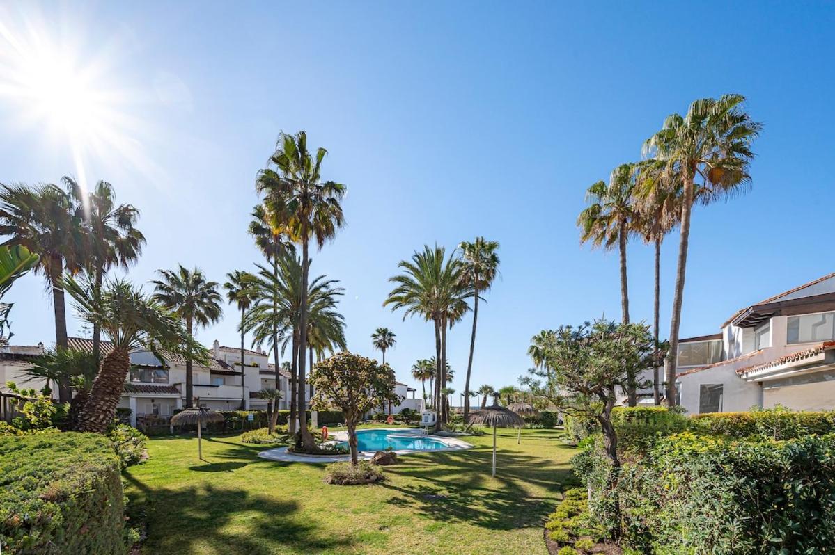 Bright With Swimming Pool And Close To Sea Marbella