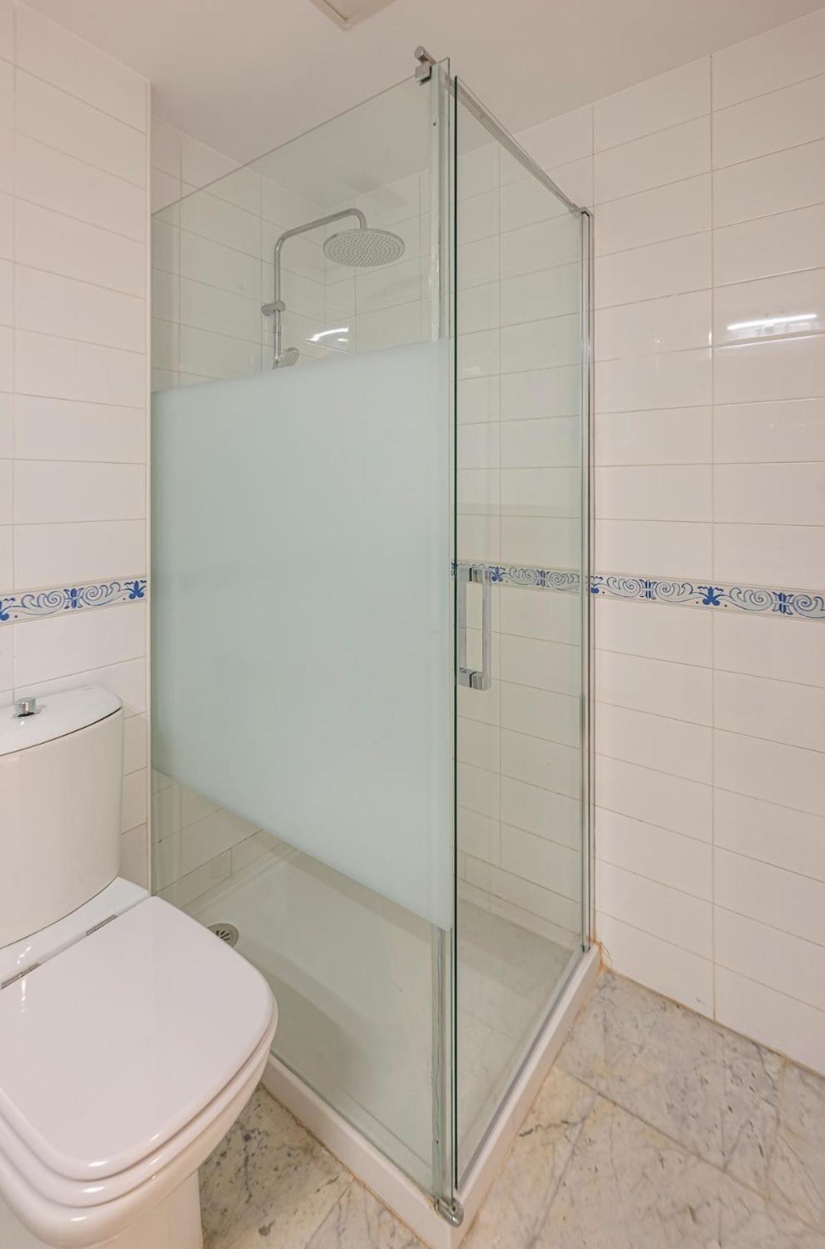 Bright With Swimming Pool And Close To Sea Casa vacanze
