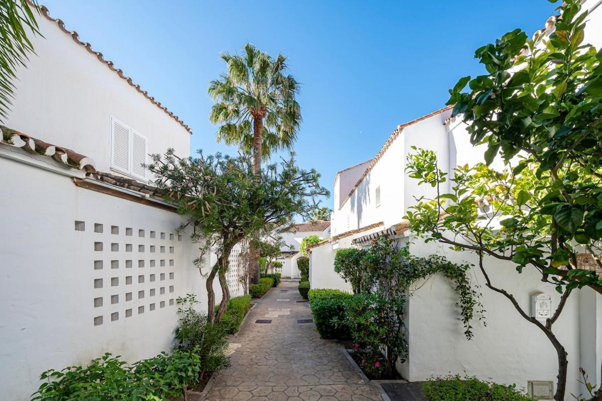 Ferienhaus Bright With Swimming Pool And Close To Sea *