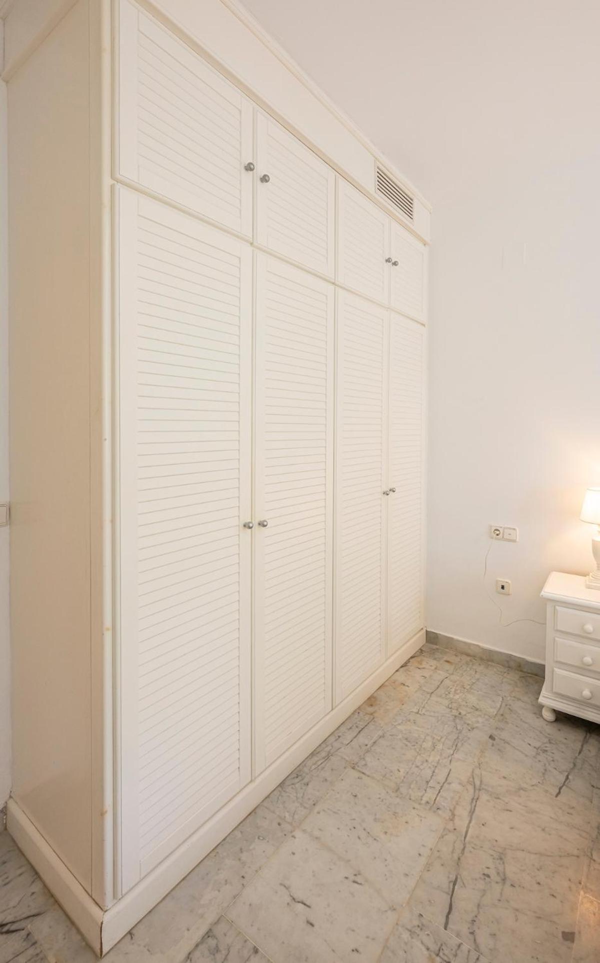 Bright With Swimming Pool And Close To Sea Ferienhaus