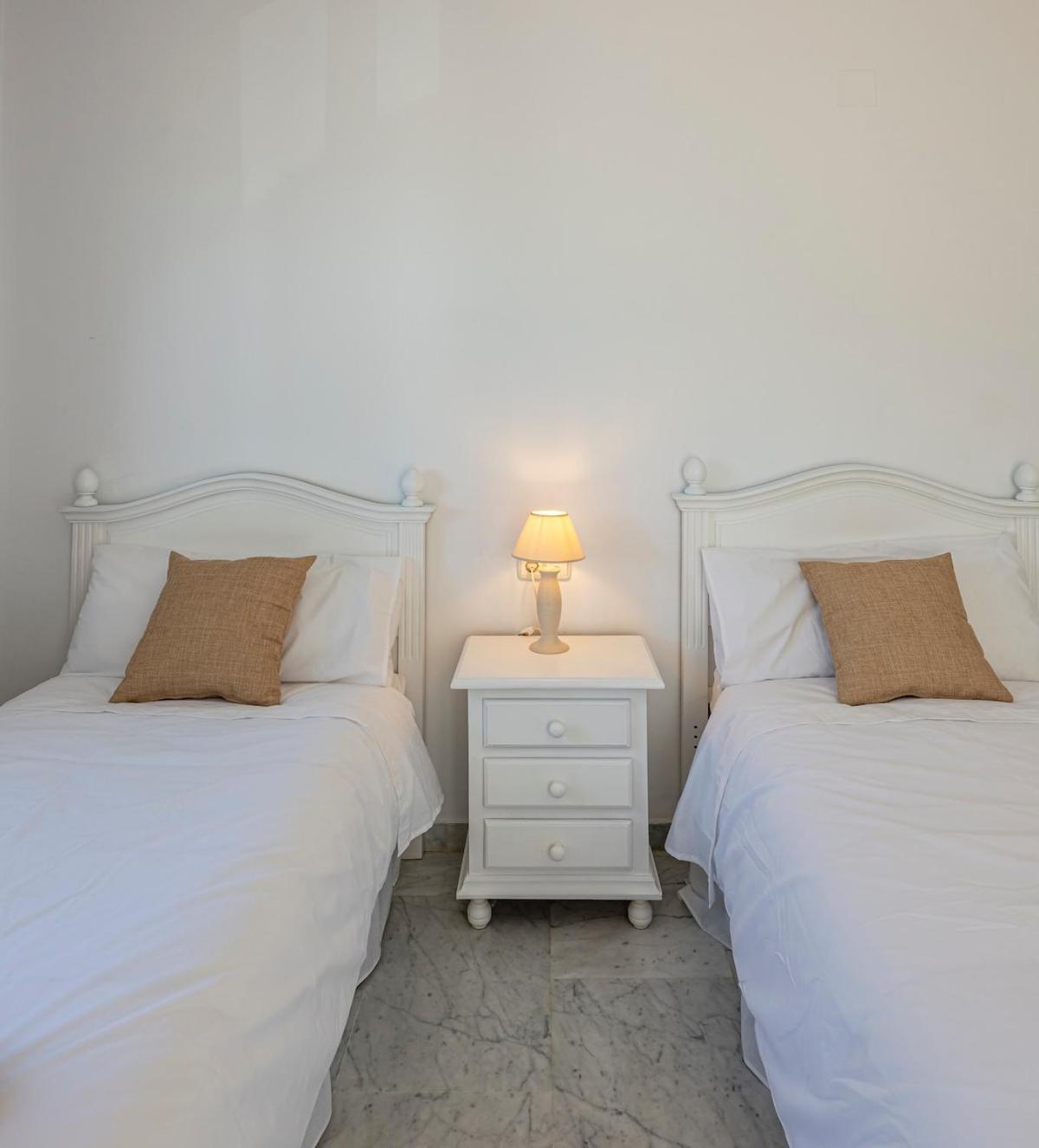 Ferienhaus Bright With Swimming Pool And Close To Sea *